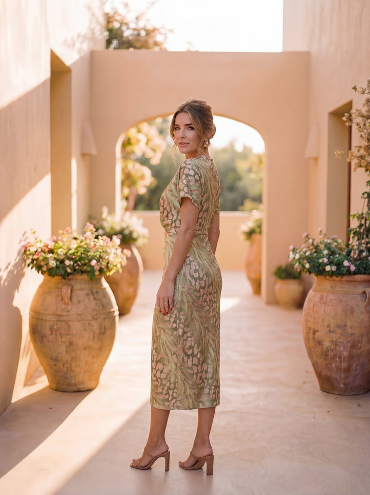 Camille - Robe midi élégante à encolure en V et nœud sur le devant