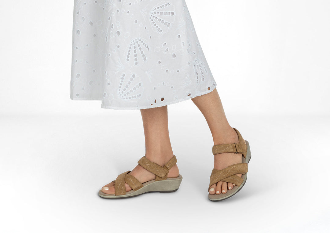 Holly – Chaleur naturelle en doux camel