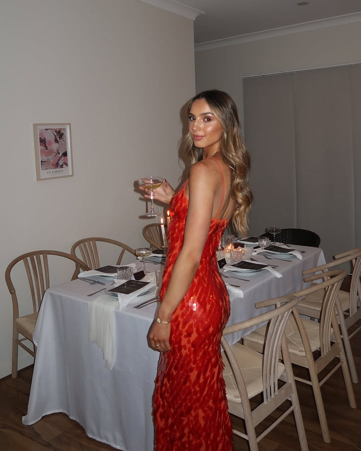 Nina – Robe Drapée Intemporelle